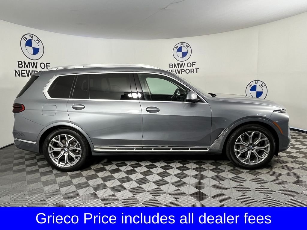 Used 2023 Gray BMW xDrive40i image 11