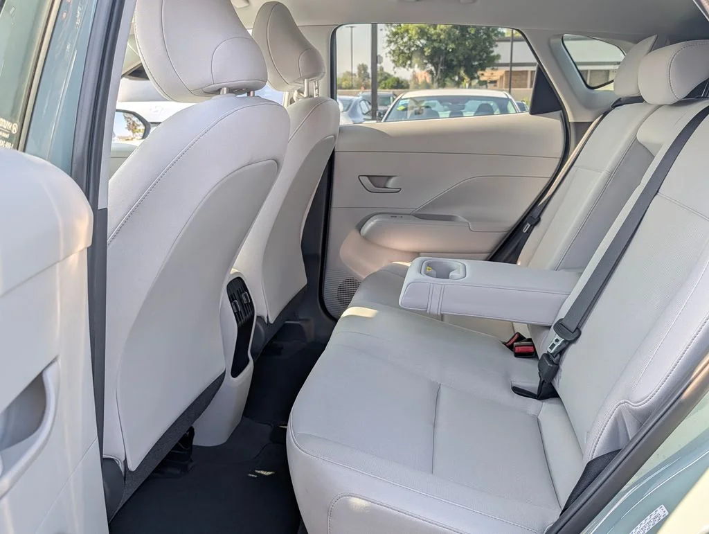 Used 2024 Green Hyundai SEL image 12