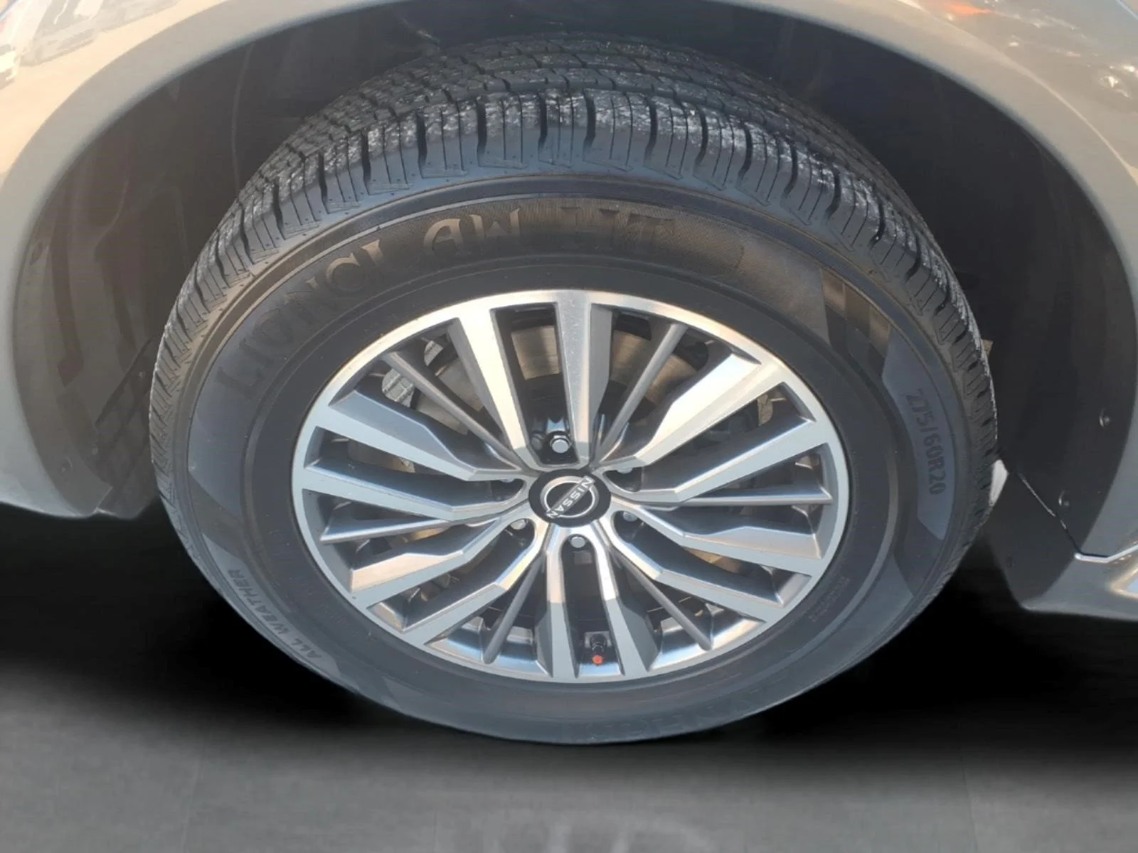 Used 2022 Gray Nissan SL image 6