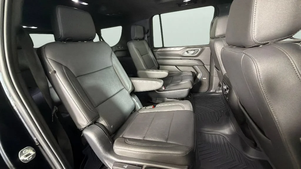 Used 2023 Black Chevrolet Z71 image 32