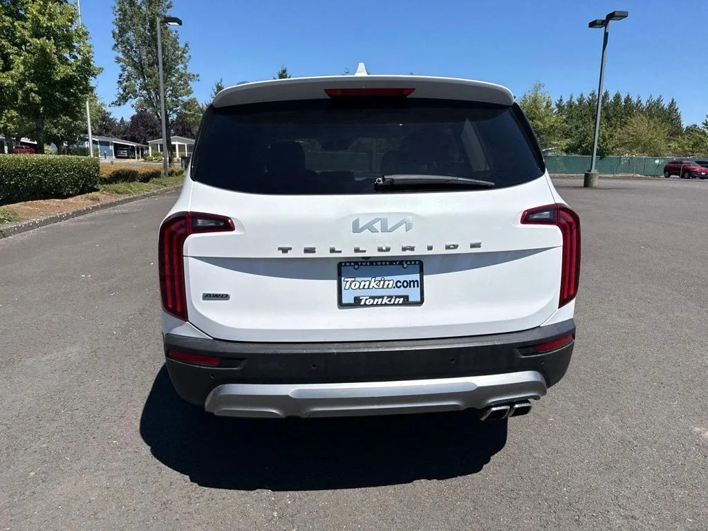 Used 2022 Glacial White Pearl Kia SX image 6