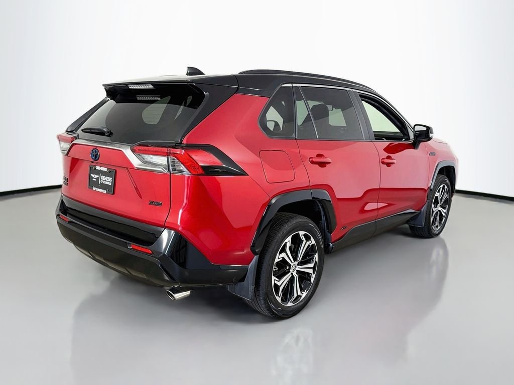 Used 2022 Supersonic Red/Midnight Black Metallic Toyota XSE image 7