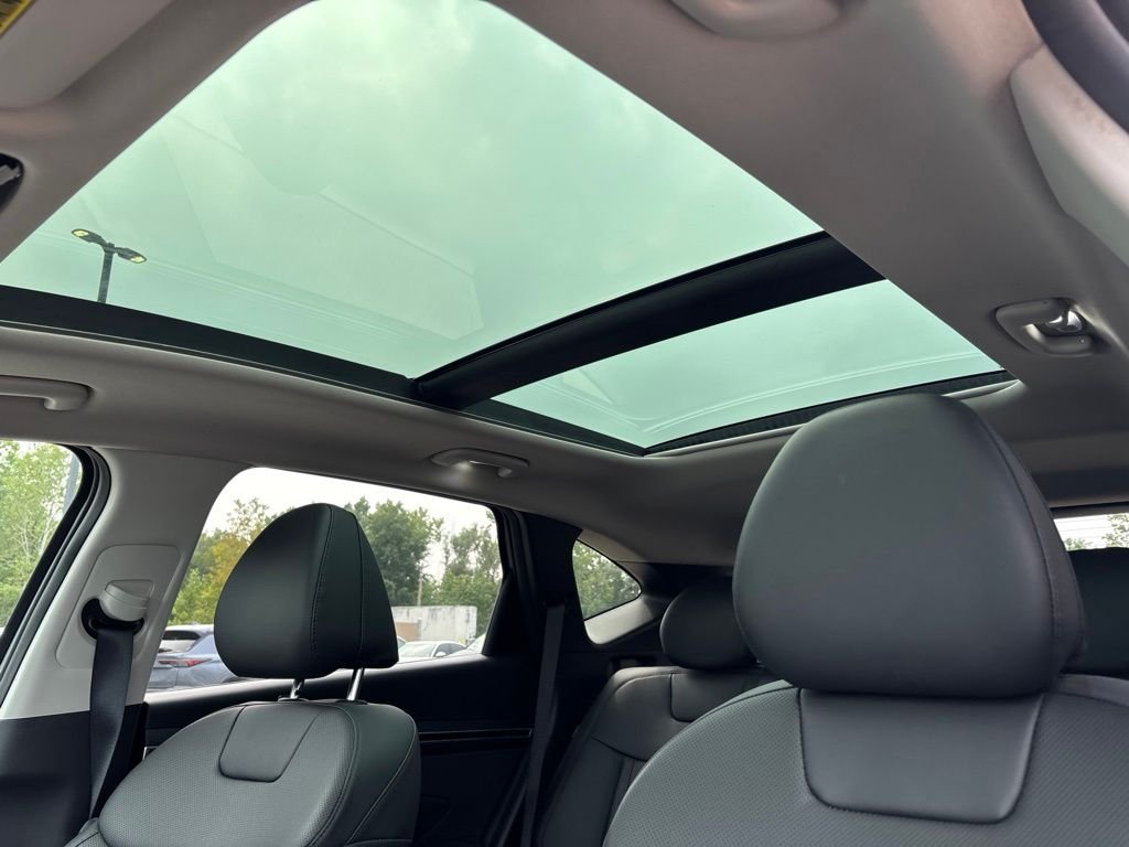 Certified Used 2024 Silver Hyundai SEL Convenience image 23