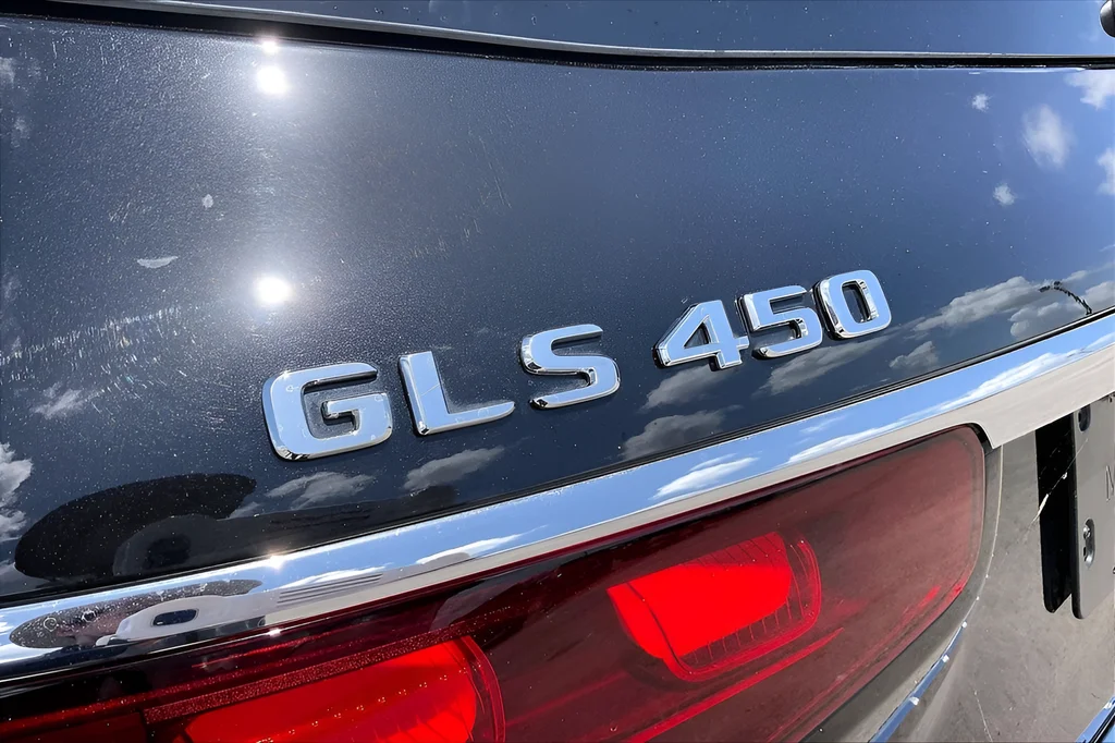 Used 2024 Black Mercedes-Benz GLS 450 image 20