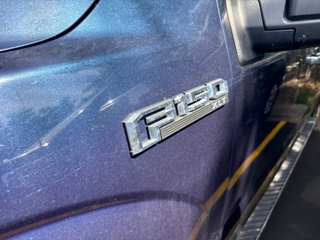 Used 2018 Blue Ford XLT image 4