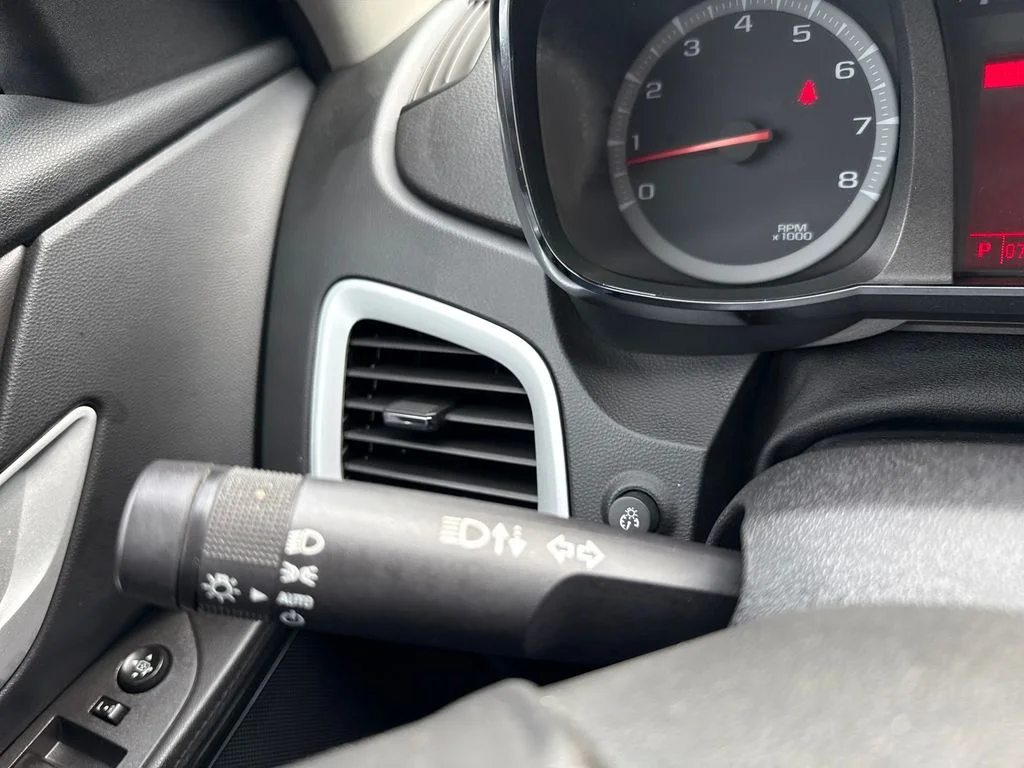 Used 2017 Silver GMC SLE-2 image 39