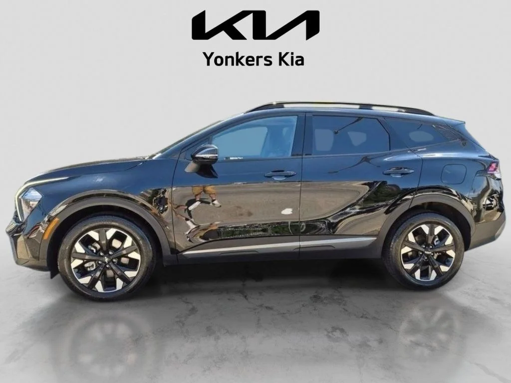 Used 2023 Black Kia X-Line image 11