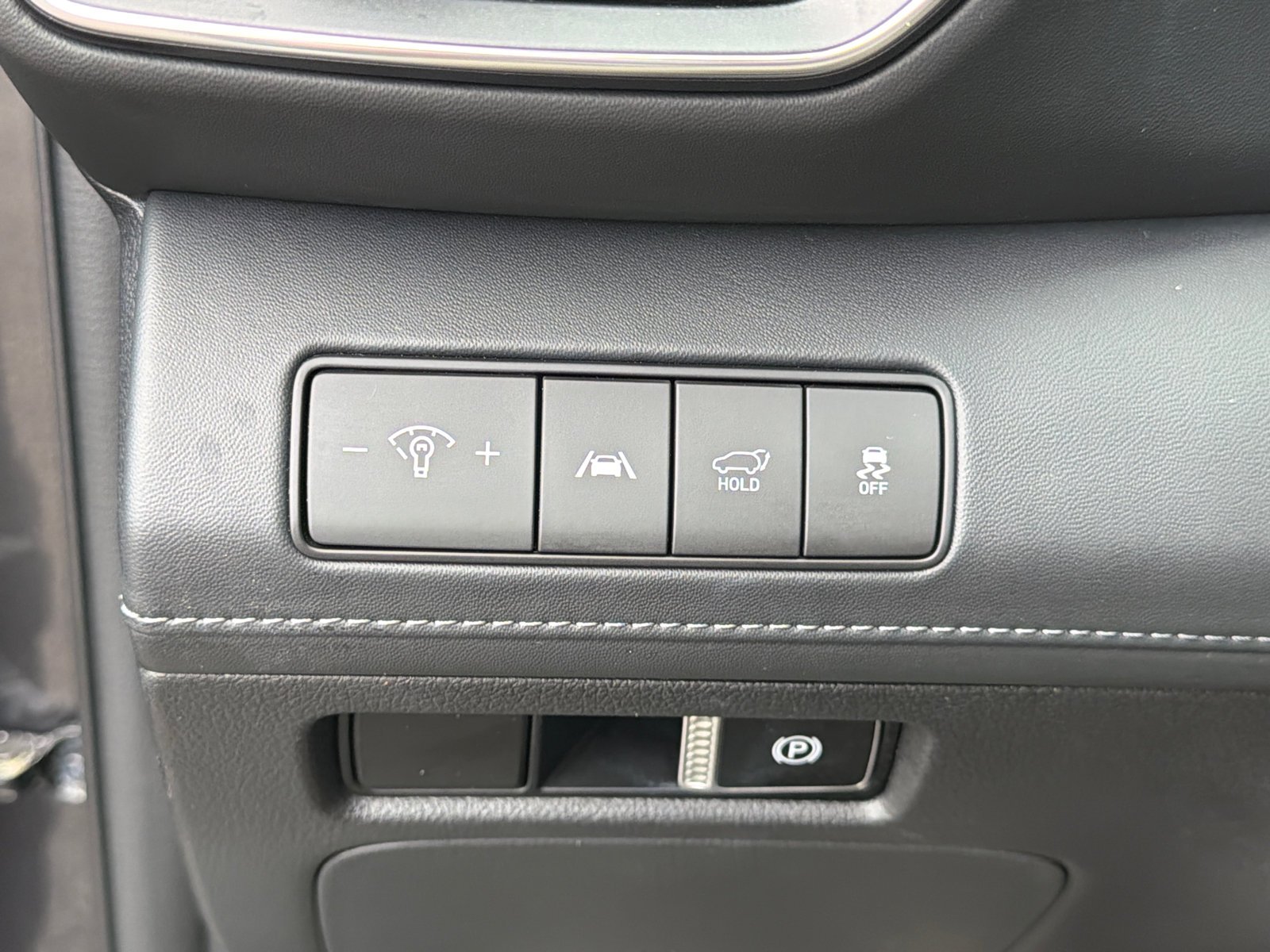 Used 2022 Portofino Gray Hyundai Limited image 34