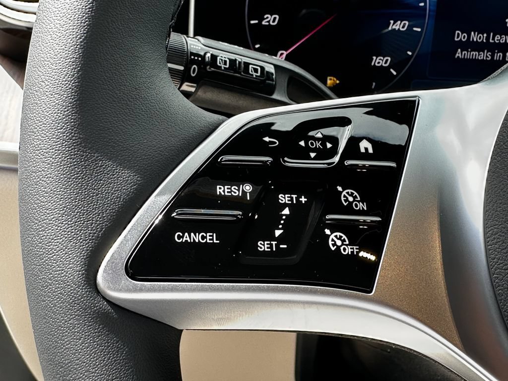 New 2026 Polar White Mercedes-Benz GLC 300 image 66