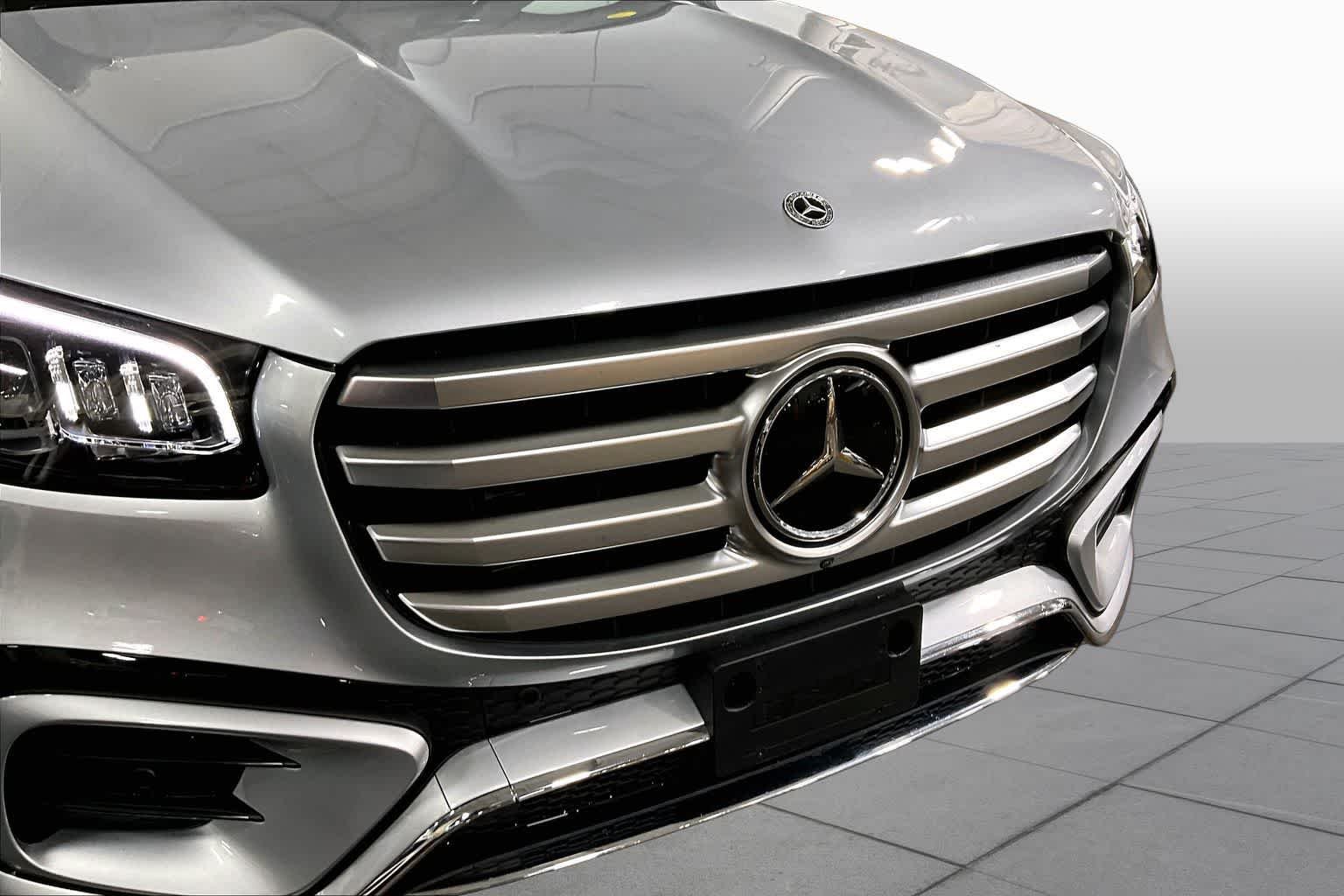 Used 2025 Cirrus Silver Metallic Mercedes-Benz GLS 450 image 30