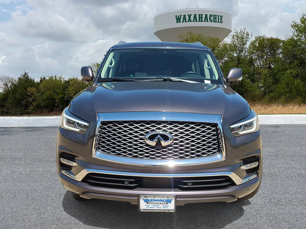 Used 2024 Gray INFINITI LUXE image 2