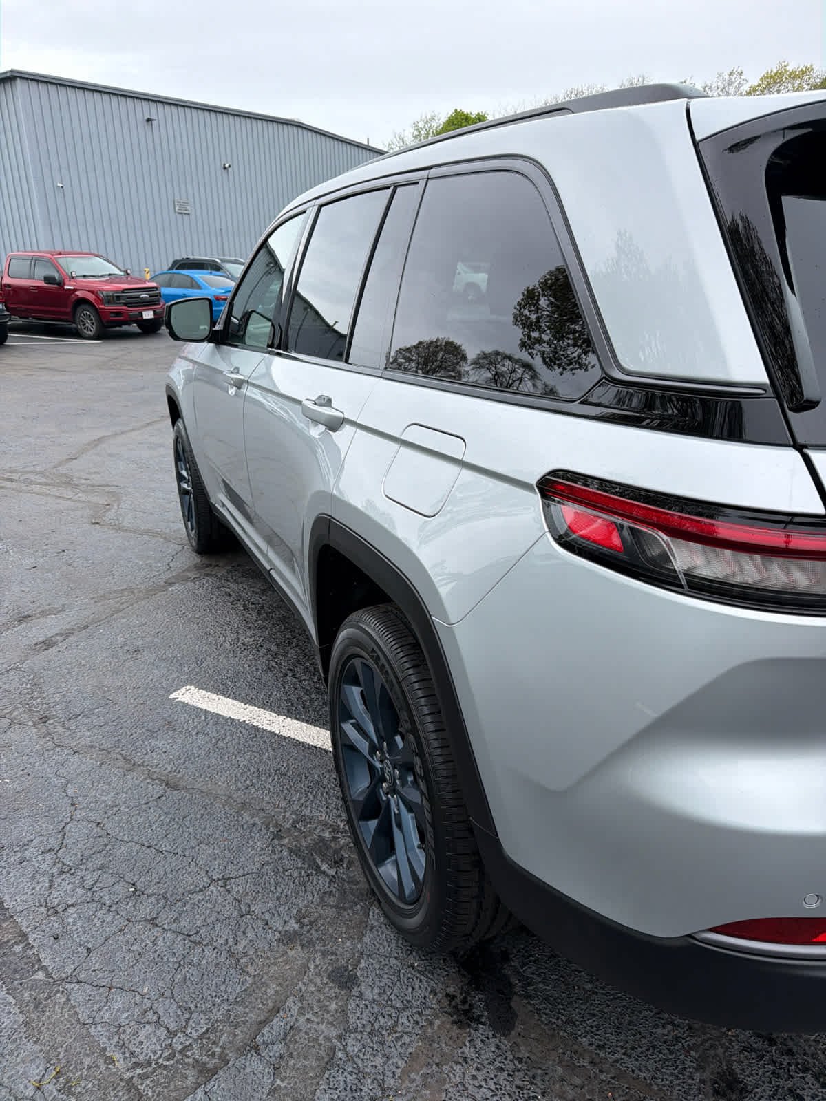 New 2026 Silver Zynith Jeep 85th Anniversary Edition image 14