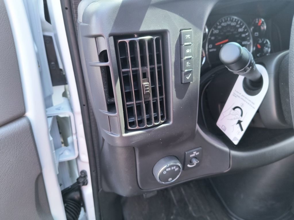 2025 Chevrolet Express Cargo Work Van - Photo 23