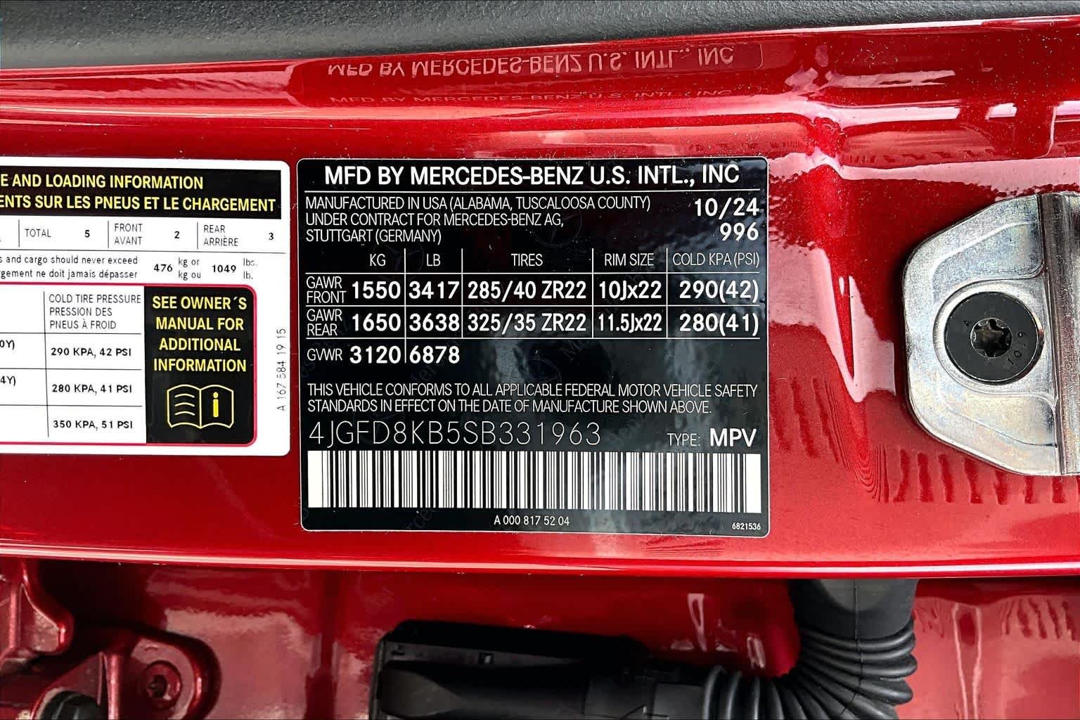 Used 2025 MANUFAKTUR Cardinal Red Metallic Mercedes-Benz AMG® GLE 63 S image 37