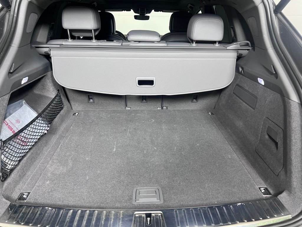 Certified Used 2023  Porsche  image 16