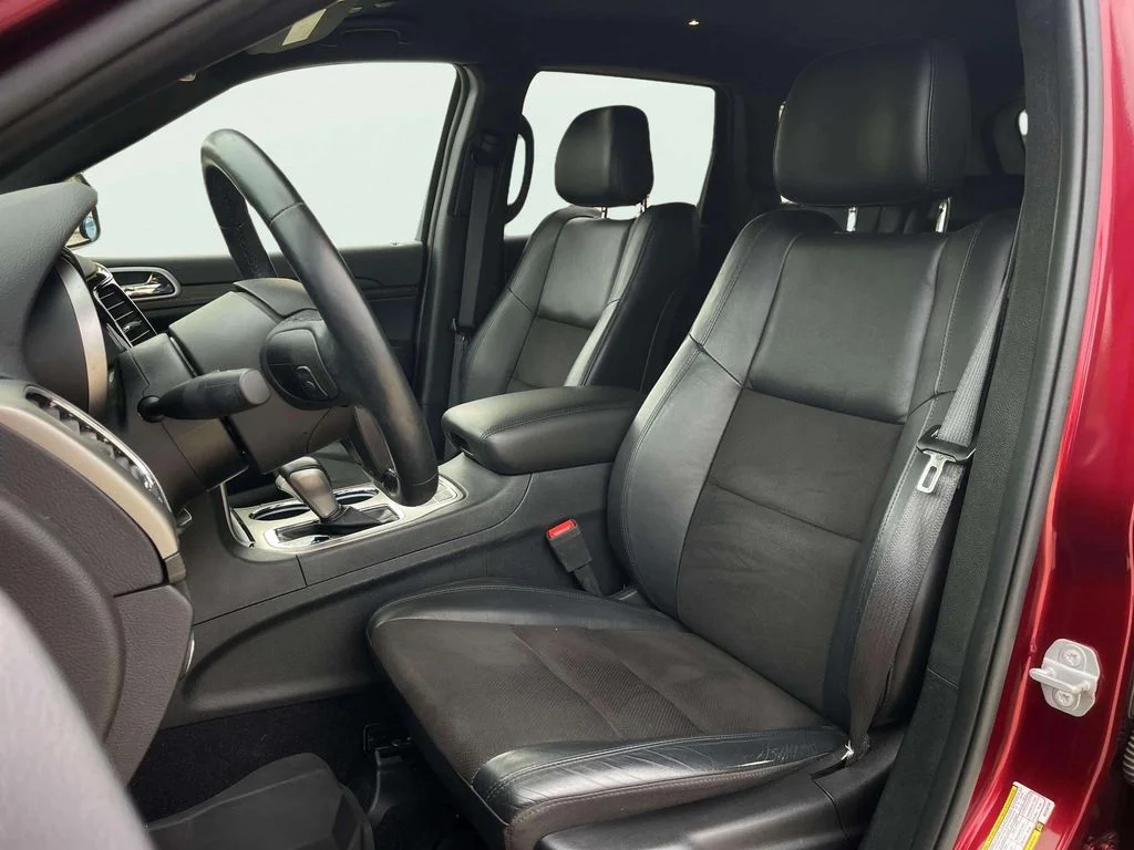 Used 2021 Velvet Red Pearlcoat Jeep Altitude image 24