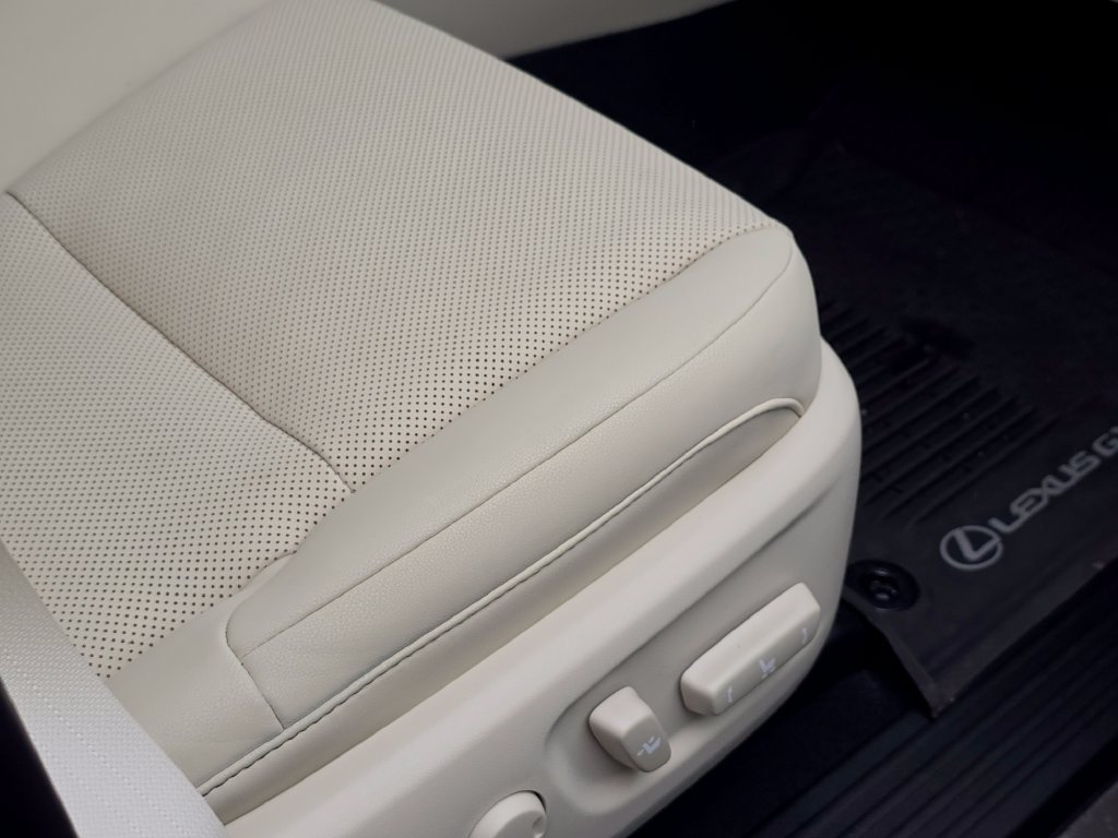 Used 2023 Gray Lexus 460 image 29