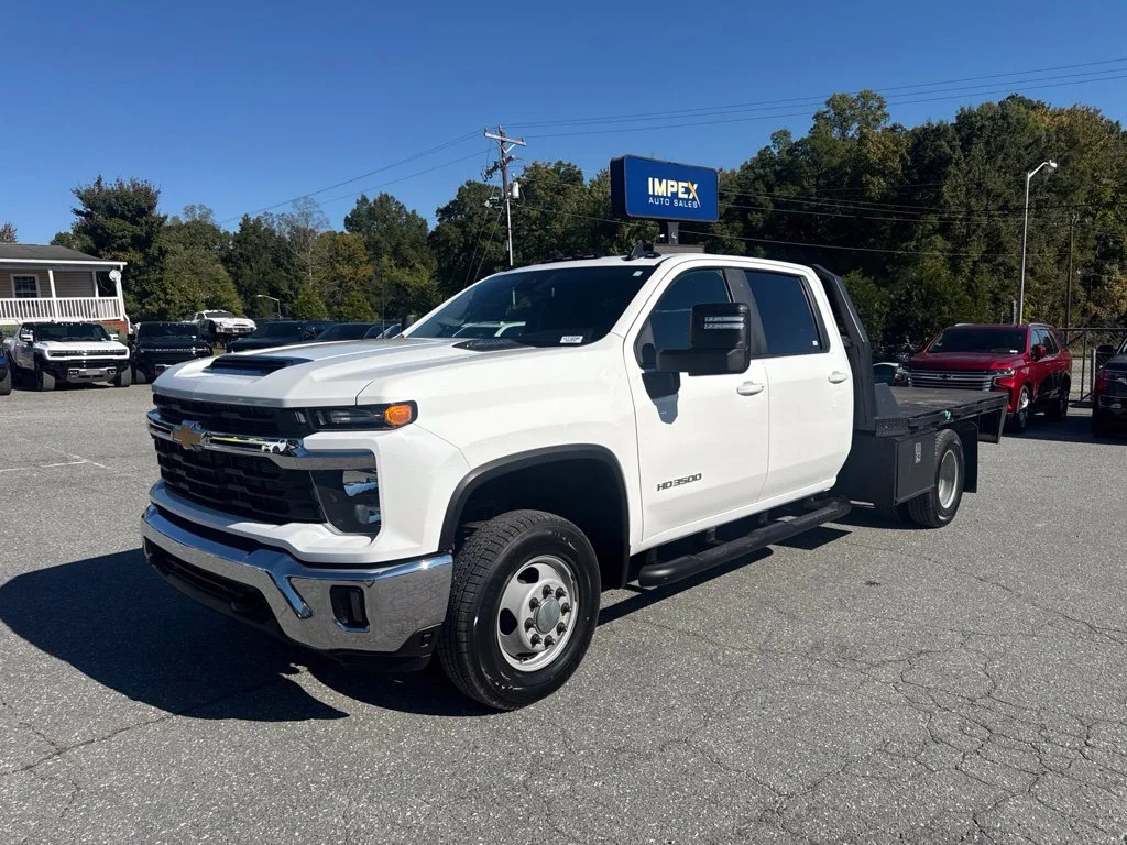 Used 2024 White Chevrolet LT image 1