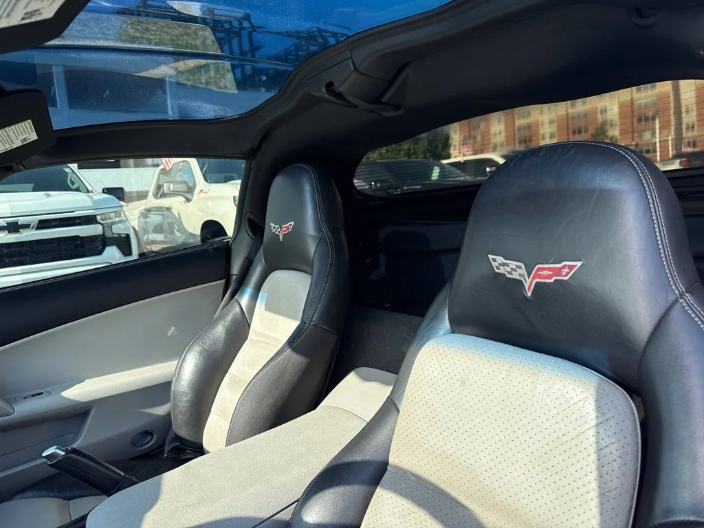Used 2010 ARCTIC WHITE Chevrolet w/2LT image 9