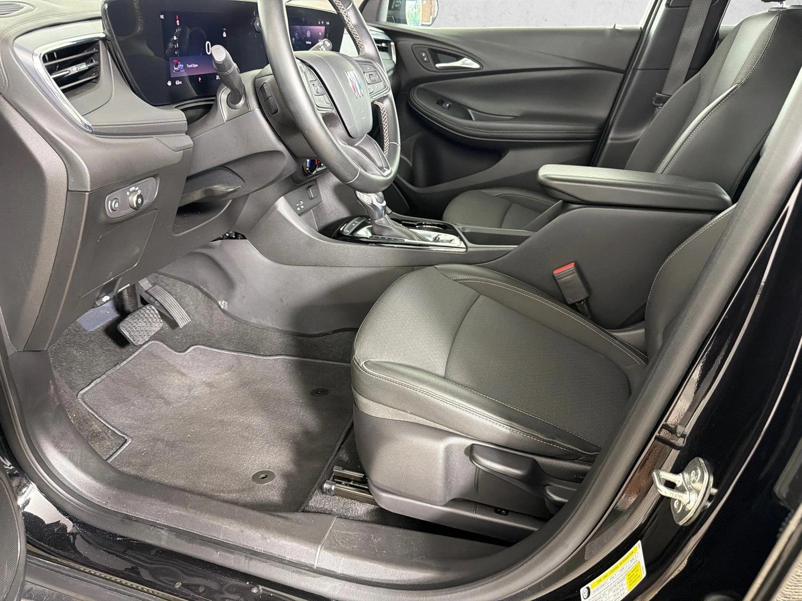 Used 2025 Ebony Twilight Metallic Buick Preferred image 9