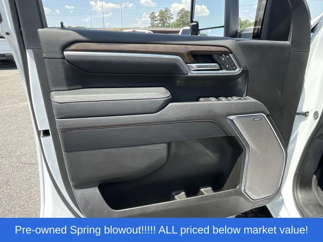 Used 2025 White Chevrolet High Country image 14