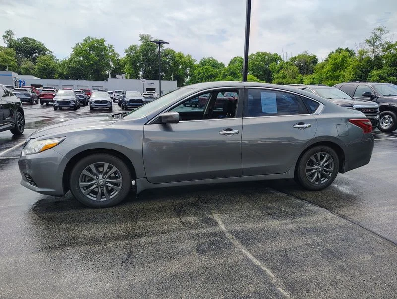 Used 2018 Gray Nissan 2.5 S image 9