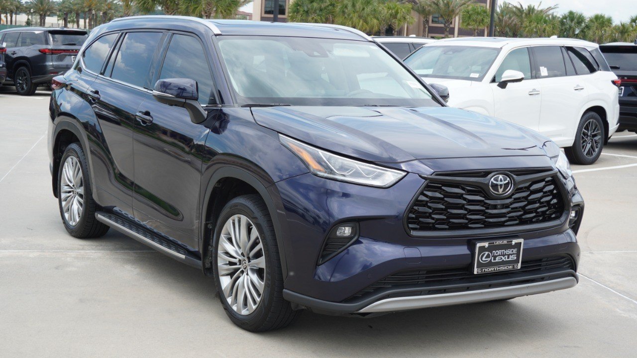 Used 2024 Blue Toyota Platinum image 3