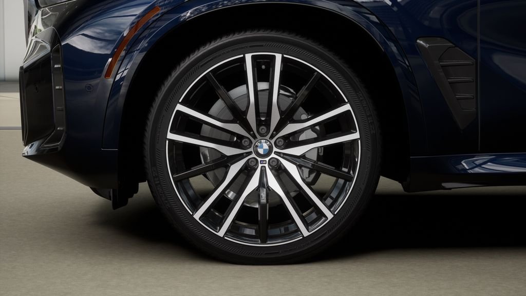 New 2026 Carbon Black Metallic BMW xDrive40i image 32