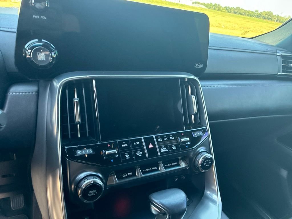Used 2022 Silver Lexus 600 Luxury image 9