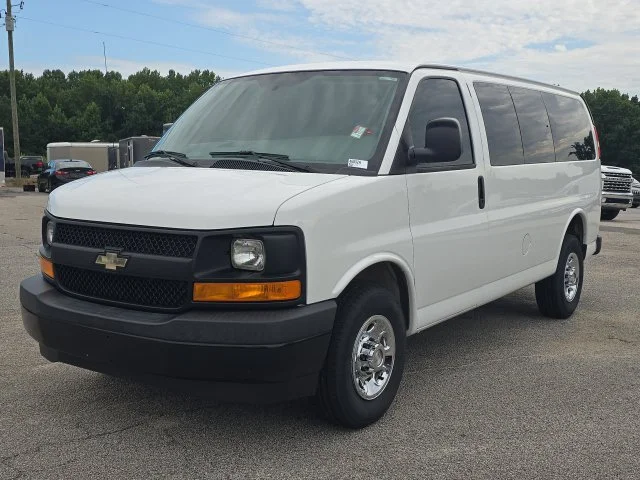 Used 2017 White Chevrolet Work Van image 2