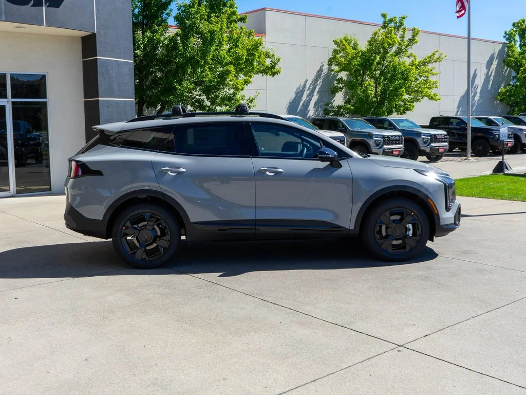 New 2026 Wolf Gray Kia X-Line image 8