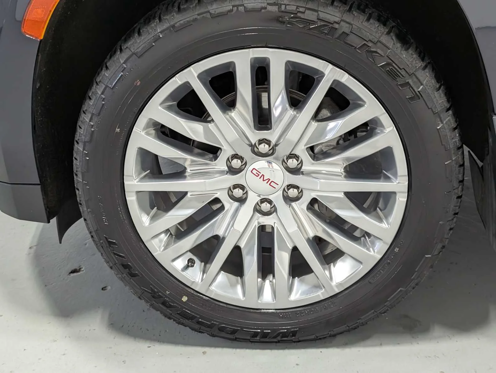 Used 2023 Titanium Rush Metallic GMC Denali image 3