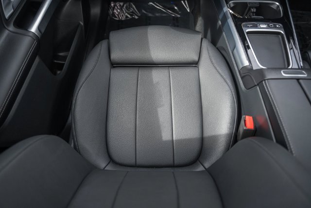 2026 Mercedes-Benz GLB GLB 250 - Photo 32