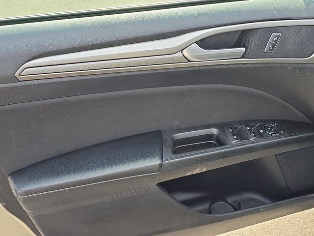 Certified Used 2018 White Gold Metallic Ford SE image 8