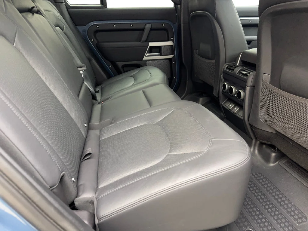 Used 2023 Blue Land Rover SE image 40