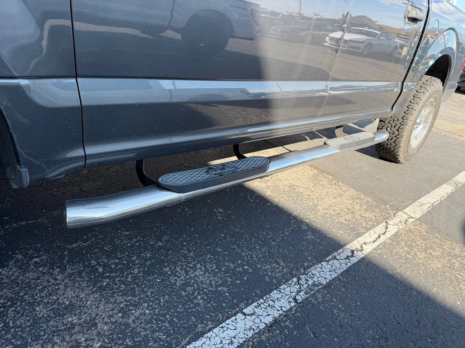 Used 2020 Magnetic Ford XL image 3
