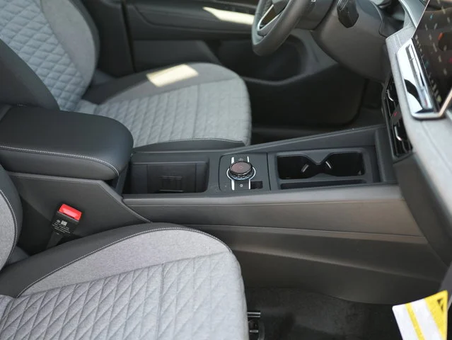 New 2026 Pure White Volkswagen 2.0T S image 17