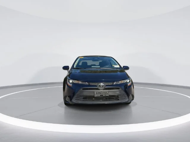 Used 2024  Toyota LE image 3