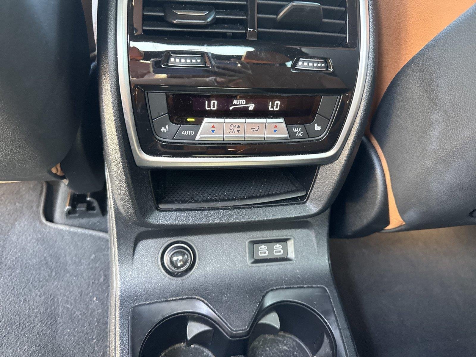 Used 2022 Arctic Grey Metallic BMW xDrive40i image 28