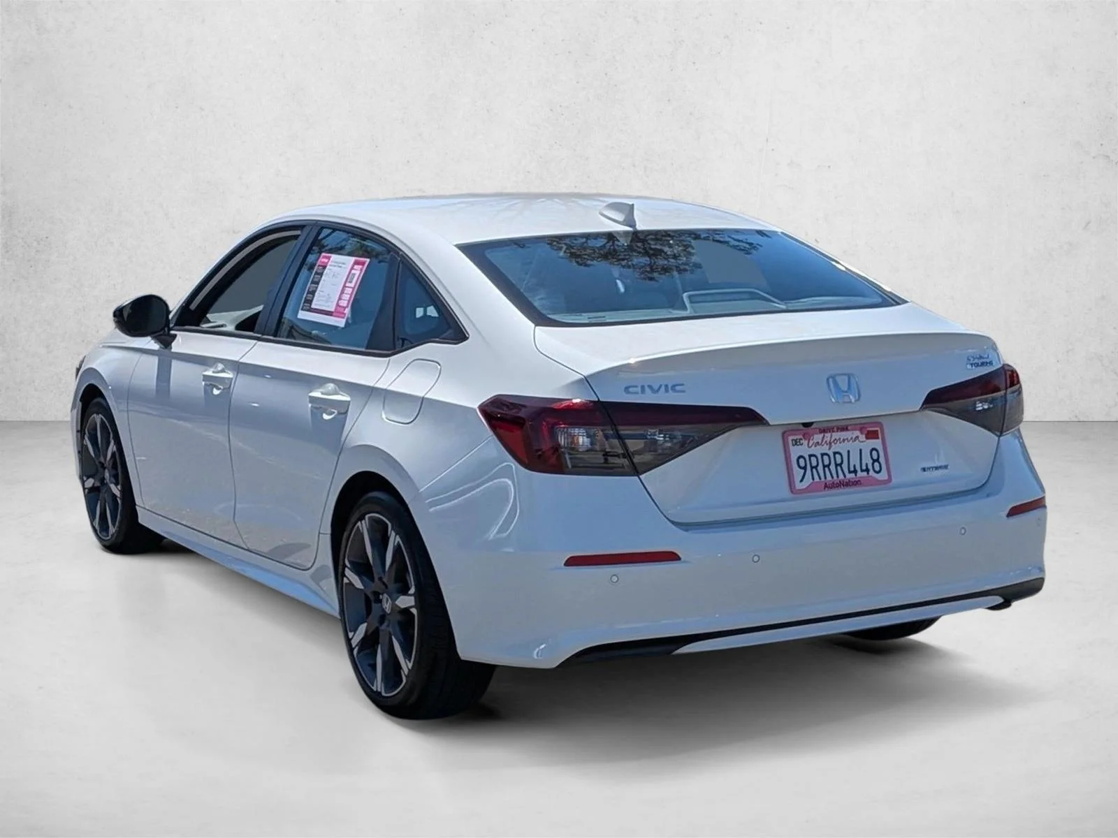 Used 2025 Platinum White Pearl Honda Sport Touring image 8