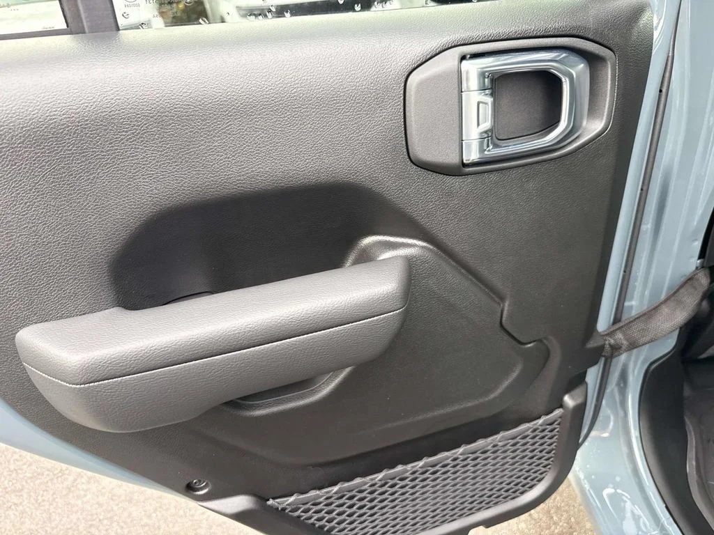 New 2026 Anvil Clearcoat Jeep Sport S image 8