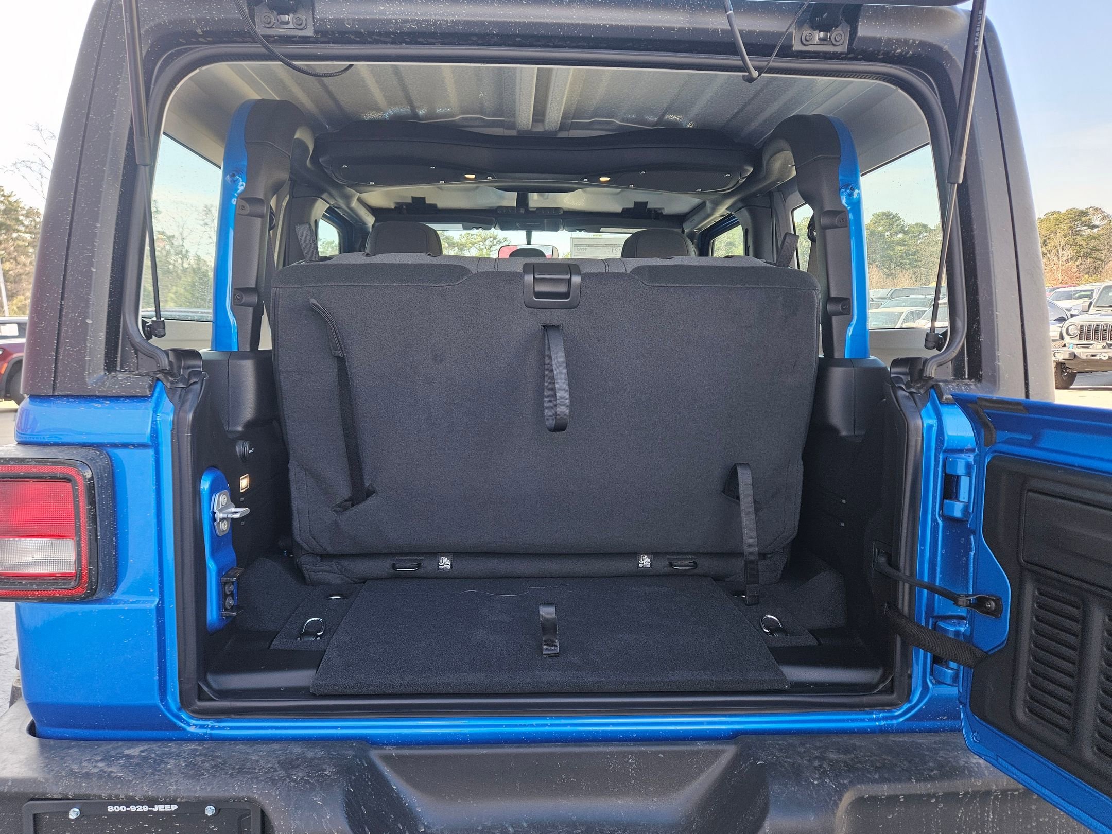 New 2026 Hydro Blue Pearl-Coat Exterior Paint Jeep Sport image 23