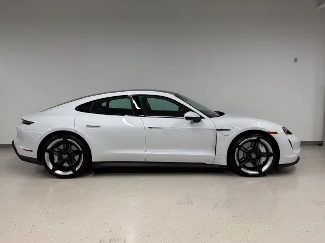 Certified Used 2021  Porsche 4S image 8