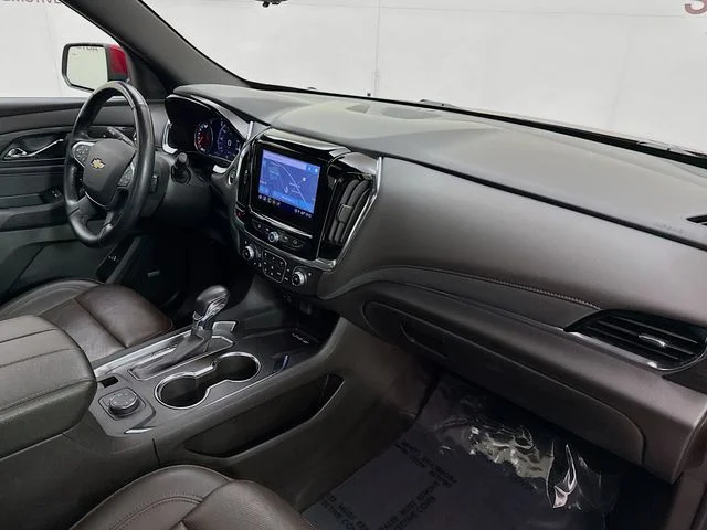 Used 2023 Red Chevrolet High Country image 34
