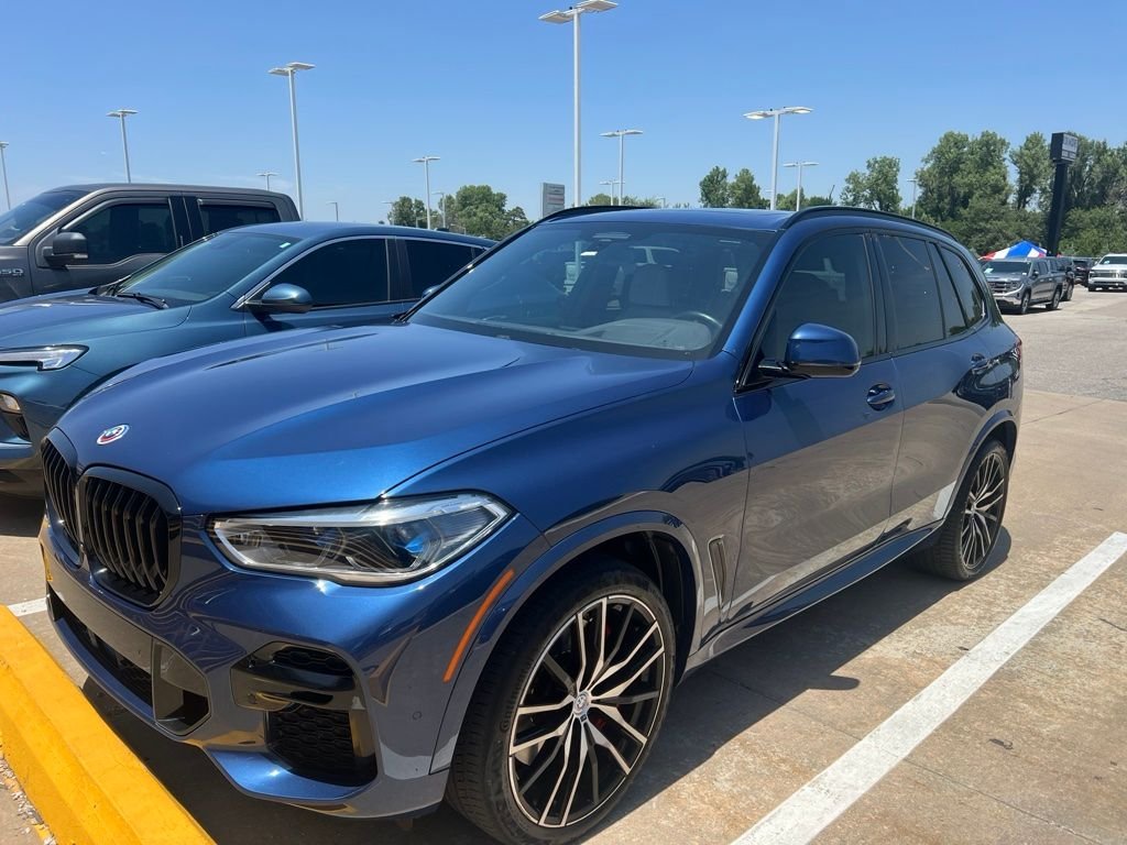 Used 2023 Blue BMW M50i image 1