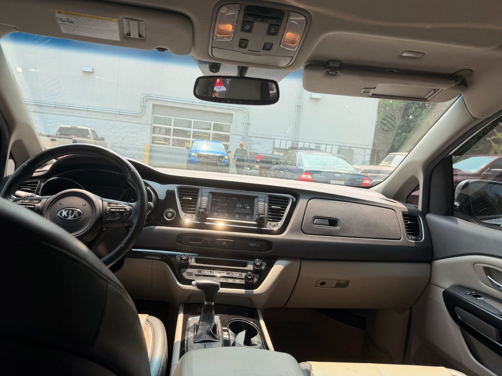 Used 2017 Bright Silver Kia EX image 8