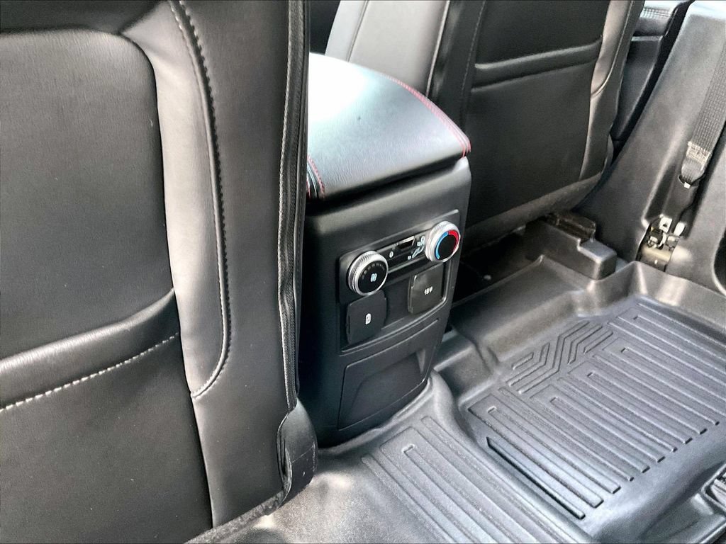 Used 2022 Black Ford XLT image 29