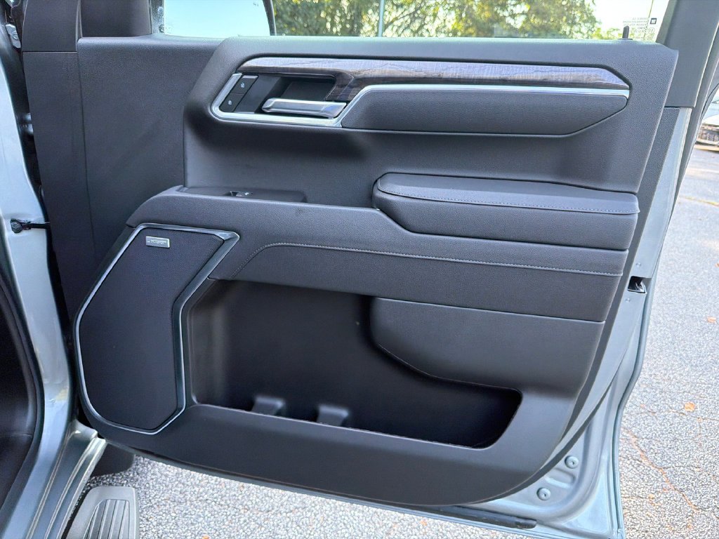 2025 Chevrolet Silverado 1500 LTZ - Photo 14