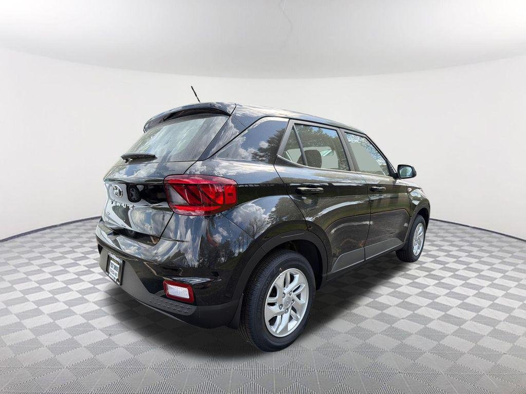 New 2026 Black Hyundai SE image 5