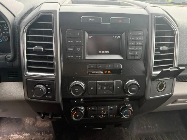 Used 2015 Magnetic Metallic Ford XLT image 9
